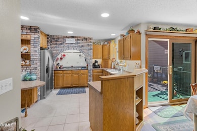 420 E Brandon Dr, Bismarck, ND 58503 - photo 3