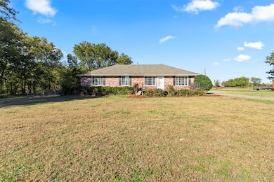 8805 E Hampton Rd, Claremore, OK 74019 - photo 3