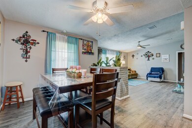 3626 Broad St, Houston, TX 77087 - photo 4