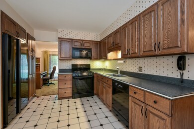 3241 S Schultz Dr, Lansing, IL 60438 - photo 6