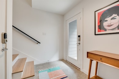 4705 Bryan St unit 302, Dallas, TX 75204 - photo 2