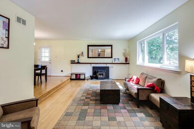 14509 Dowling Dr, Burtonsville, MD 20866 - photo 3