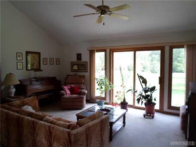 Living Room. The view of nature is the focal point