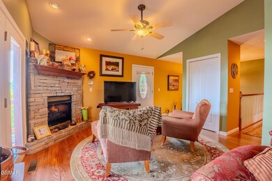 954 Pawnee Ct, Sevierville, TN 37876 - photo 5