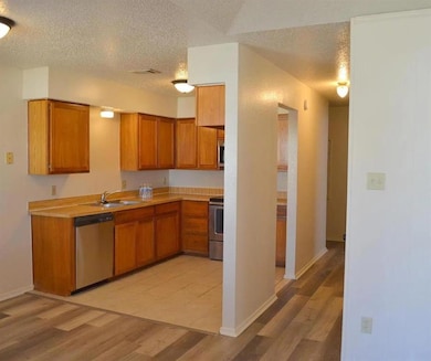 7608 April Ct, North Richland Hills, TX 76182 - photo 4