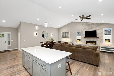 630 E Soderberg Rd, Allyn, WA 98524 - photo 6