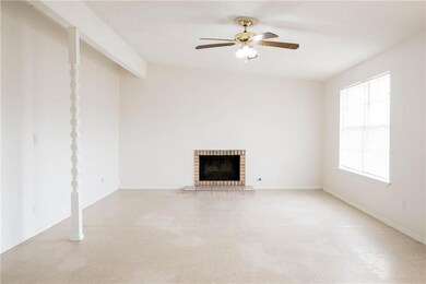 2001 Octubre Dr, El Paso, TX 79935 - photo 4