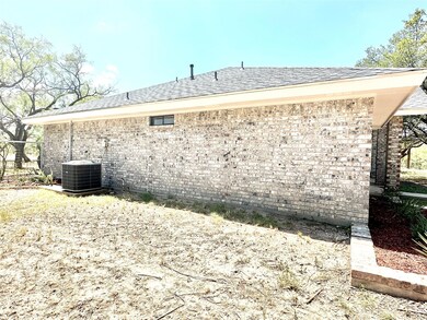 11674 Dove Creek Ln E, San Angelo, TX 76904 - photo 2