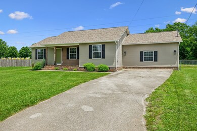 710 Krissy Ct, Columbia, TN 38401 - photo 3