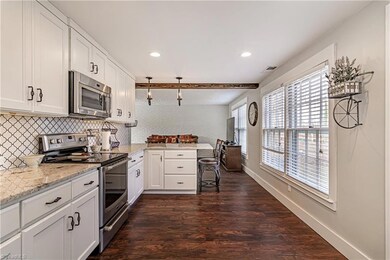 4968 Ridgeview Rd, High Point, NC 27263 - photo 3