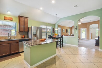 28538 Lockeridge Springs Dr, Spring, TX 77386 - photo 2