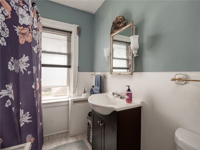 2nd Floor Bathroom