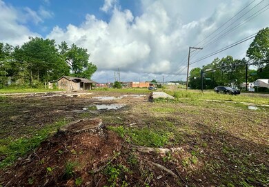 1019 NW Northwest Ave, McComb, MS 39648 - photo 2