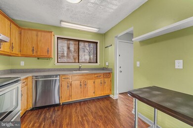 23348 Red Oak Ct, California, MD 20619 - photo 3