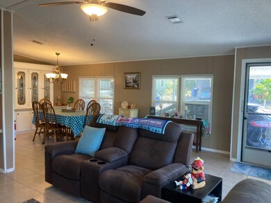 10914 Whispering Oaks Cir, Riverview, FL 33569 - photo 7