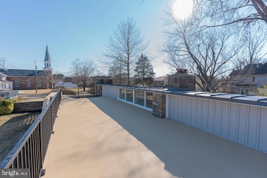 102 E Washington St unit B, Remington, VA 22734 - photo 2