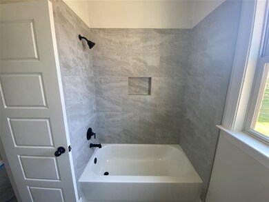 295 Burton Place Dr, Oakland, TN 38060 - photo 5