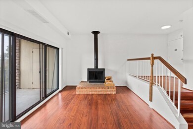 118 Roberts Ln unit 400, Alexandria, VA 22314 - photo 6