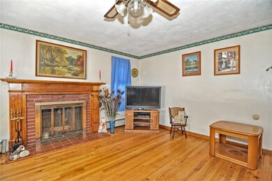 55 Relph St, Warwick, RI 02888 - photo 4