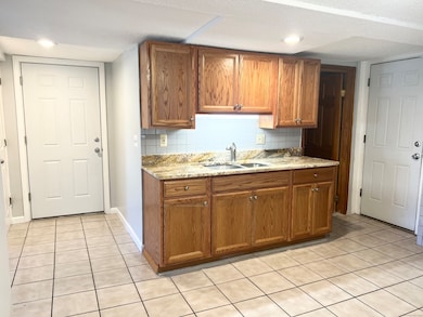 204 S Main St unit 6, Middletown, CT 06457 - photo 2