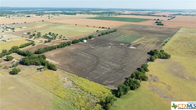 10204 S Whitehall Rd, Temple, TX 76504 - photo 4