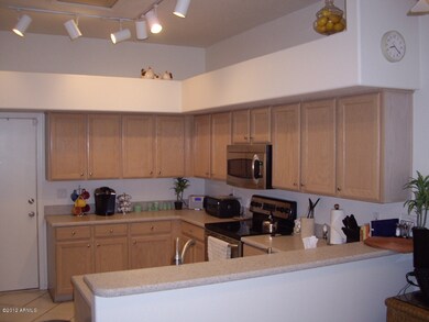 982 E Chilton Dr, Tempe, AZ 85283 - photo 7