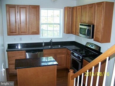 10283 Stewards Chance Ln, White Plains, MD 20695 - photo 3