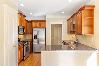 33 Glen Ct unit 12, Southborough, MA 01772 - photo 4