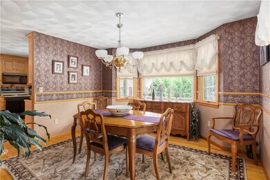 72 Castleton Dr, Cranston, RI 02921 - photo 3