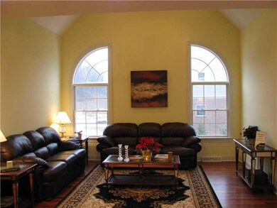 Family Room. Cathedral ceilings and quarter round 