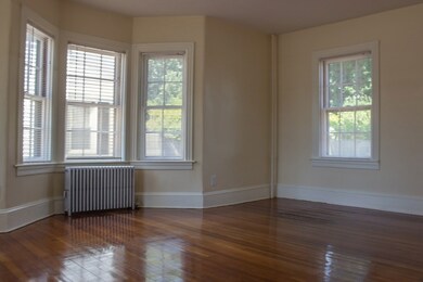 134 Bucklin St, Pawtucket, RI 02861 - photo 5