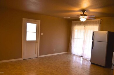 04_carport door