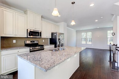 1829 Wind Gate Rd, Baltimore, MD 21227 - photo 4