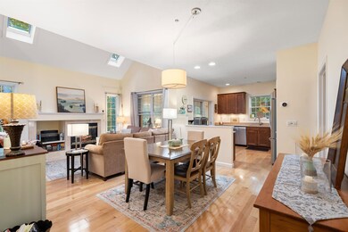 33 Moonlight Rose Ln, Bedford, NH 03110 - photo 7