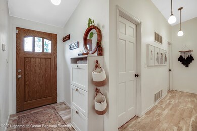 9 Lafayette Dr, Hazlet, NJ 07730 - photo 6