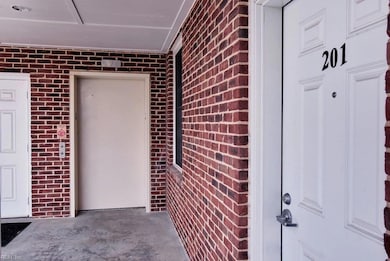 5121 Center Street #201