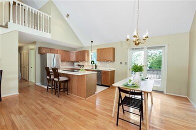 211 SW Seagull Ct, Lees Summit, MO 64082 - photo 5