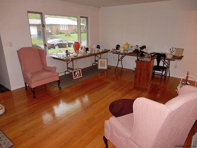 7 Brentwood Ave, Troy, NY 12180 - photo 2