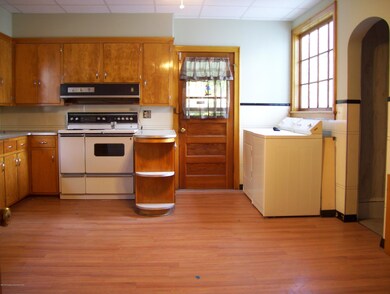 427 N Main St, Archbald, PA 18403 - photo 5