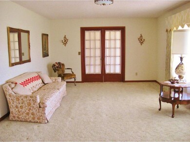 701 Hiwassee Hill Dr, Johnson City, TN 37601 - photo 7