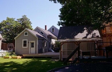 BACK YARD WITH PRIVACY