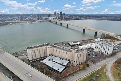 606 W Riverside Dr, Jeffersonville, IN 47130 - photo 5