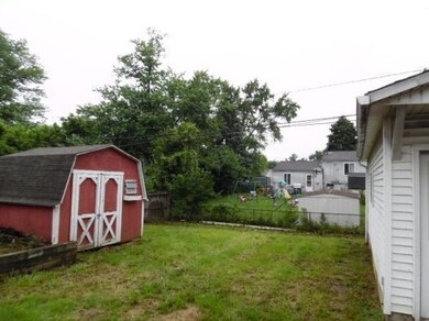 5076 Chipman Dr, Columbus, OH 43232 - photo 3