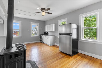 291 Maple Ave unit 2, Barrington, RI 02806 - photo 3