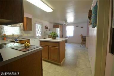 479 Barksdale Ln unit 10/1, Hedgesville, WV 25427 - photo 6