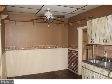 214 Linden St, Gloucester City, NJ 08030 - photo 5