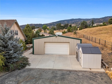 23740 Lakeview Dr, Tehachapi, CA 93561 - photo 5