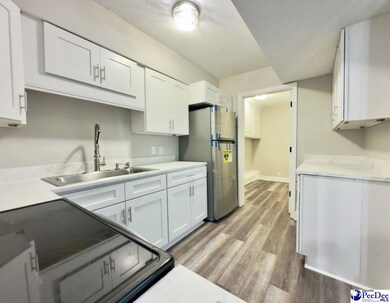 500 Woodland Dr, Florence, SC 29501 - photo 7