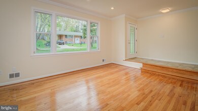 12809 Pine Tree Ln, Fort Washington, MD 20744 - photo 5