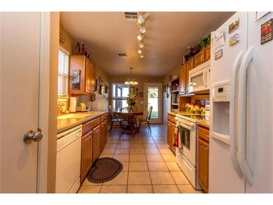 9220 Snowberry Dr, Oklahoma City, OK 73165 - photo 4